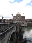 SX31075 Bridge and castle Sant' Angelo.jpg